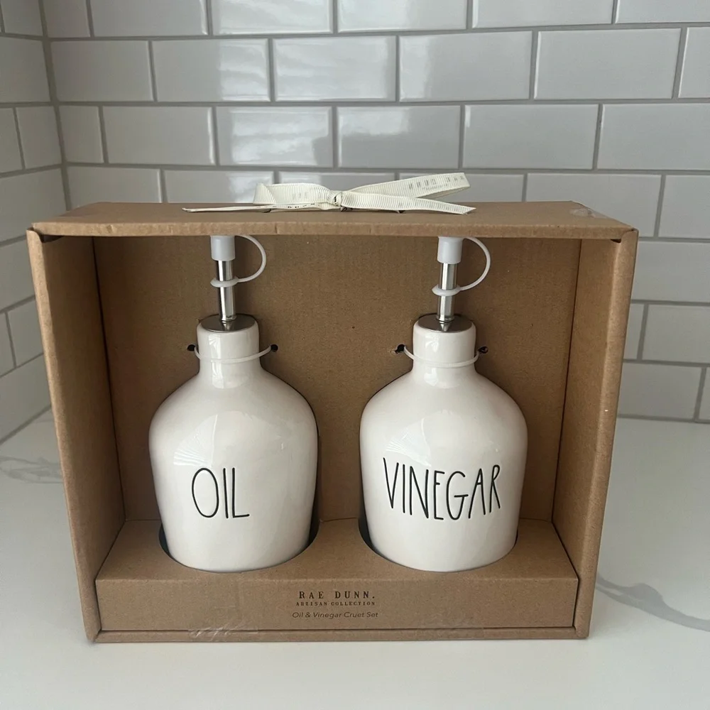 CUTE. RAE DUNN. OIL & VINEGAR